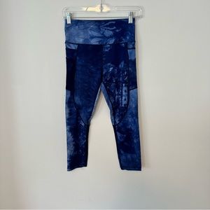 Zyia Hendrix Pocket Light n Tight Hi-rise Capri Leggings